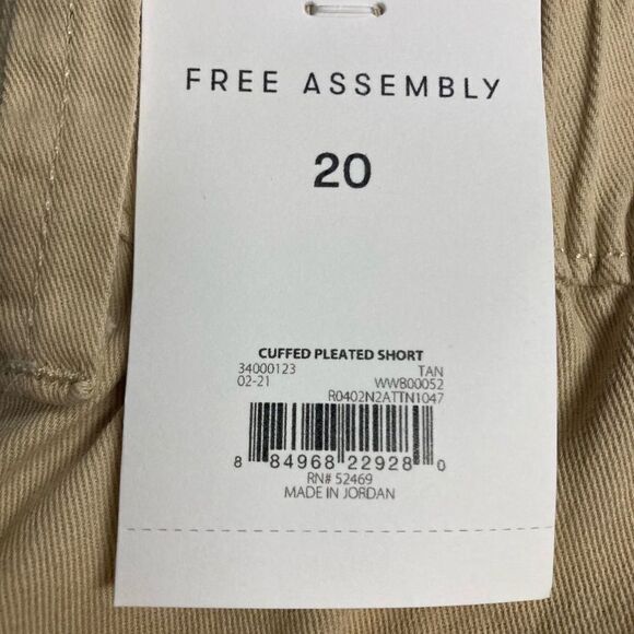 FREE‎ ASSEMBLY Women’s Cuffed Pleated Shorts  Tan Size 20 - Picture 12 of 12